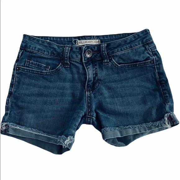 Bullhead Black Low Rise Cuffed Jean Shorts 1 - Picture 1 of 9